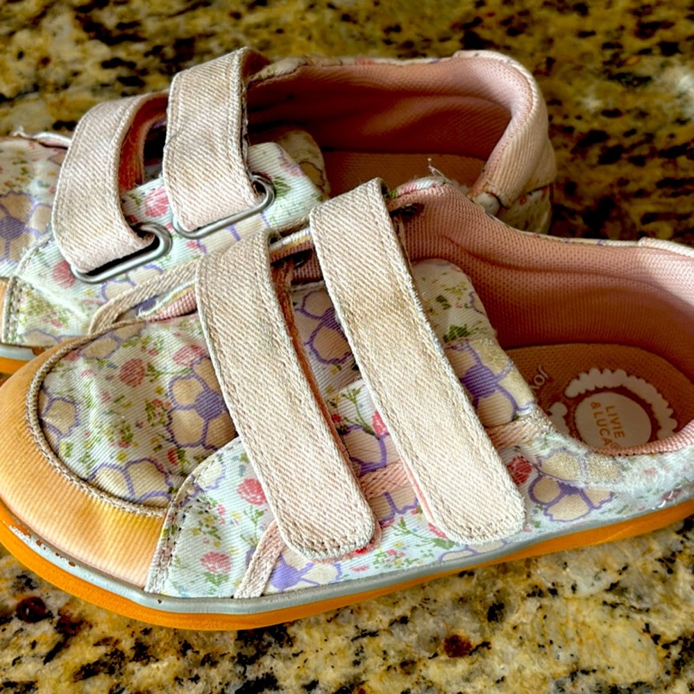 Livie and Luca's little girl sneaker 11